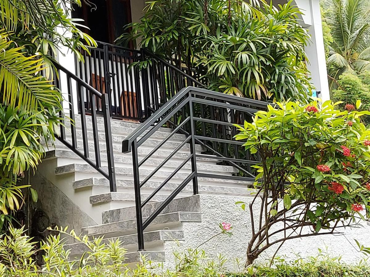 Sunset Villa Senggigi Exterior foto